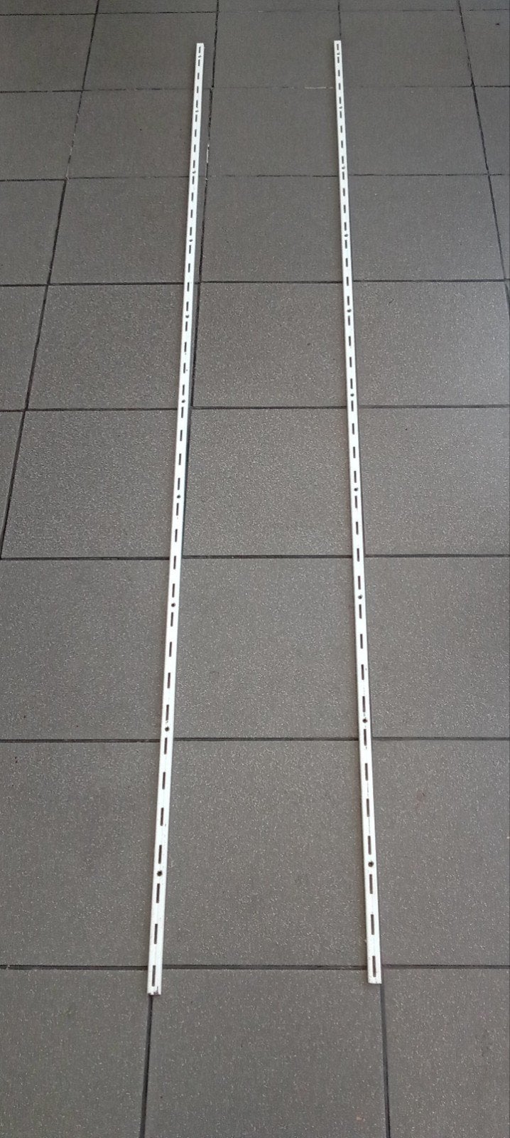Wandrails 250 cm met 4 plankdragers, Ophalen, Gebruikt
