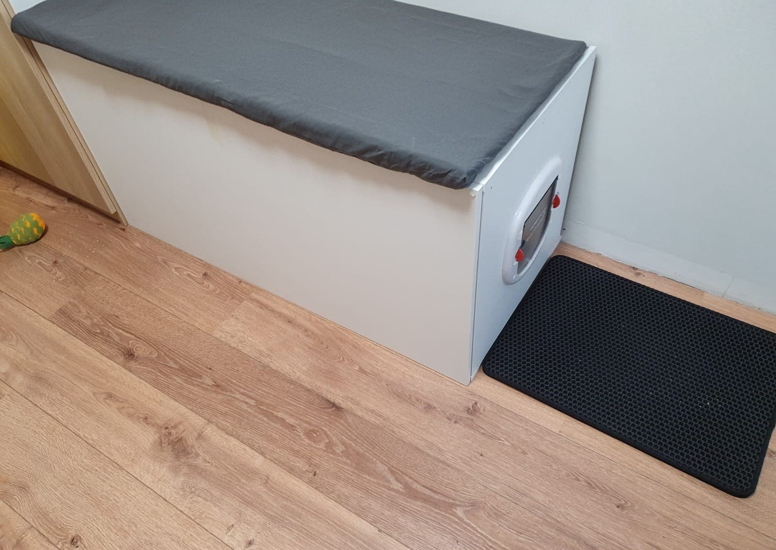 Kattenbak ombouw afmetingen: 120x60x55cm met luikje, Ophalen, Gebruikt
