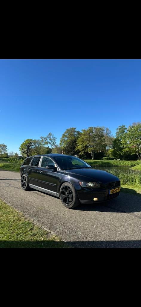 Volvo V50 2.5 T5 AWD 2006 Zwart, 700 kg, Stationwagon, Handgeschakeld, Particulier