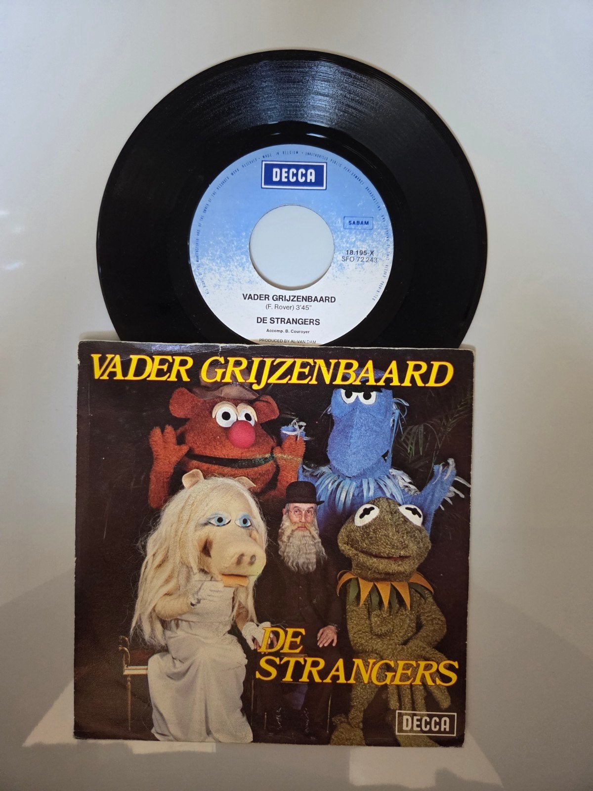 De Strangers - Vader grijzenbaard, Cd's en Dvd's, Vinyl Singles, Ophalen of Verzenden, Gebruikt, 7 inch, Nederlandstalig