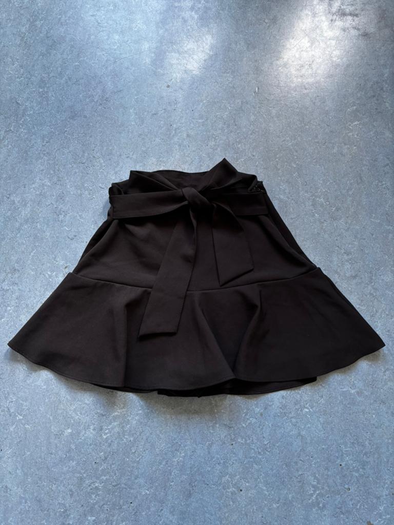 Zara skirt with shorts, Kleding | Dames, Rokken, Verzenden, Zwart, Zo goed als nieuw, Maat 36 (S)