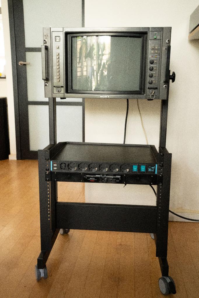 All-in-one Sony BVM 1410P, Ophalen, Gebruikt, Minder dan 40 cm, Sony