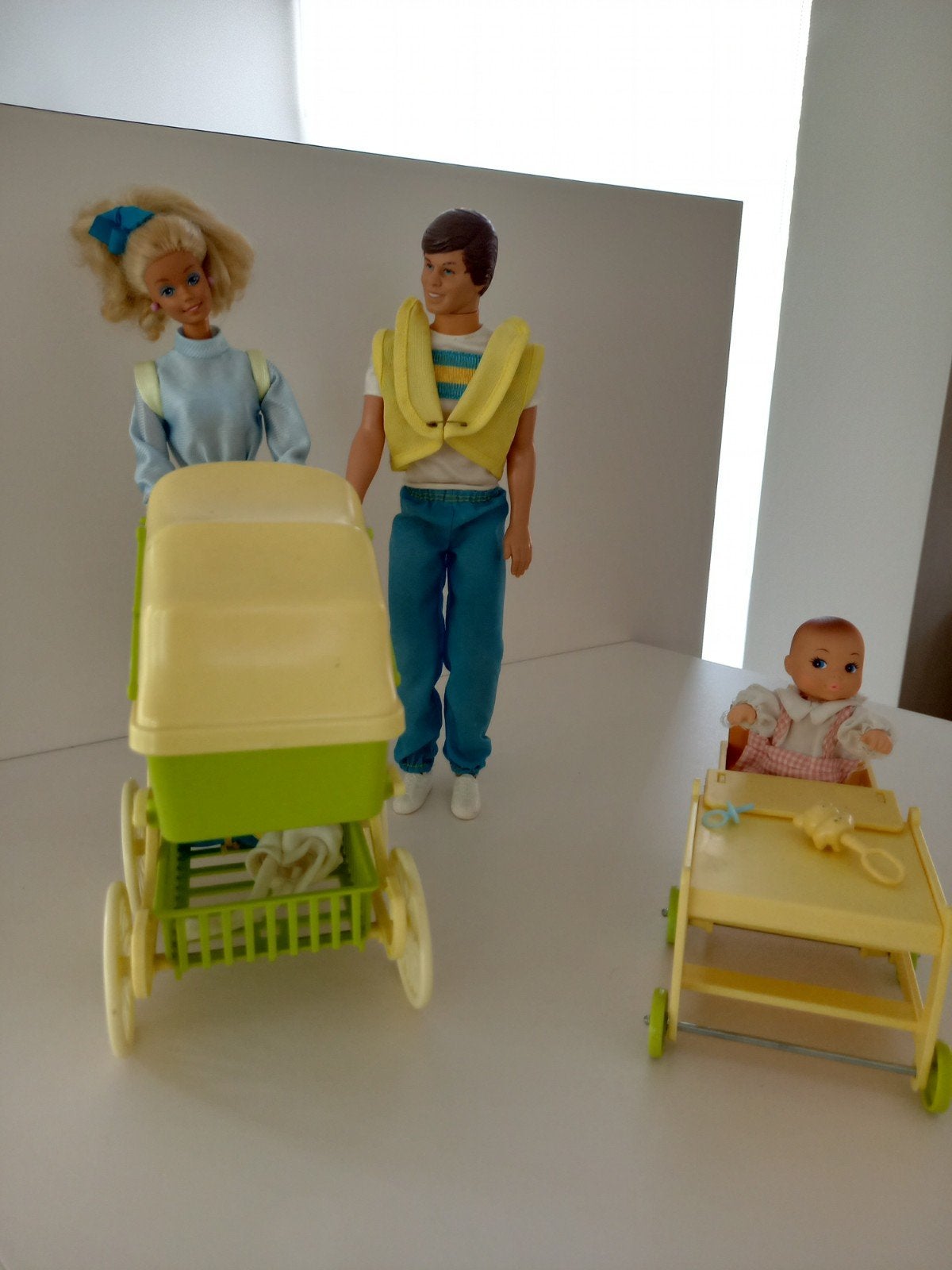 Vintage Barbie en Ken poppen met accessoires, Ophalen of Verzenden, Gebruikt, Barbie