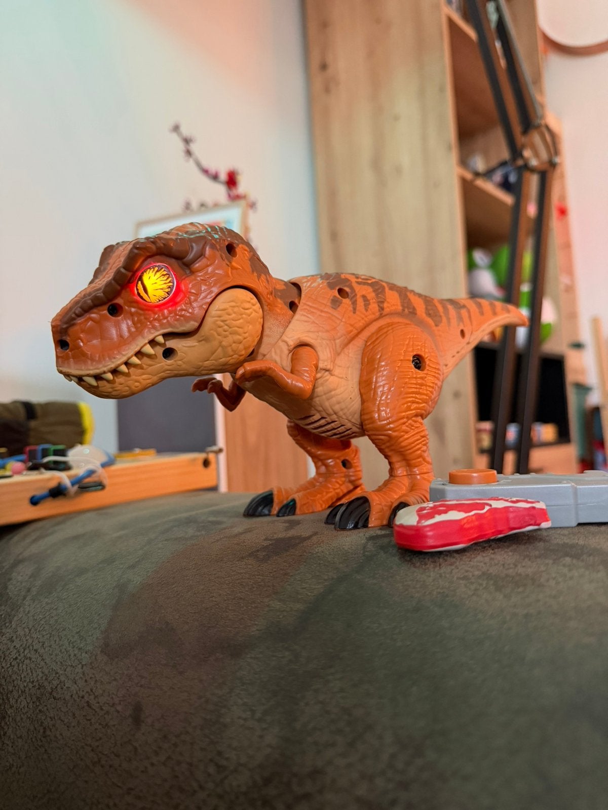Primal Hatch Interactive Hatching Dino (Jurassic World), Ophalen of Verzenden, Zo goed als nieuw