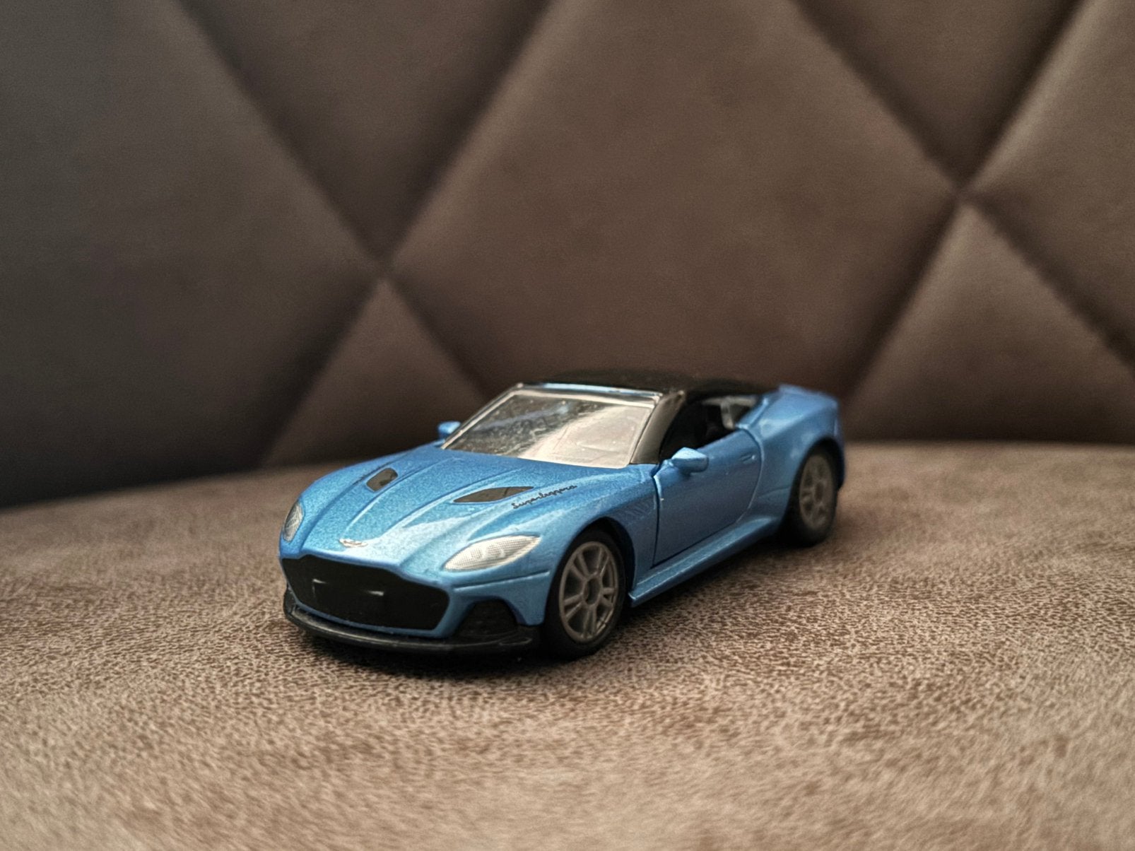 Aston Martin DBS modelauto, Verzenden, Zo goed als nieuw, Auto