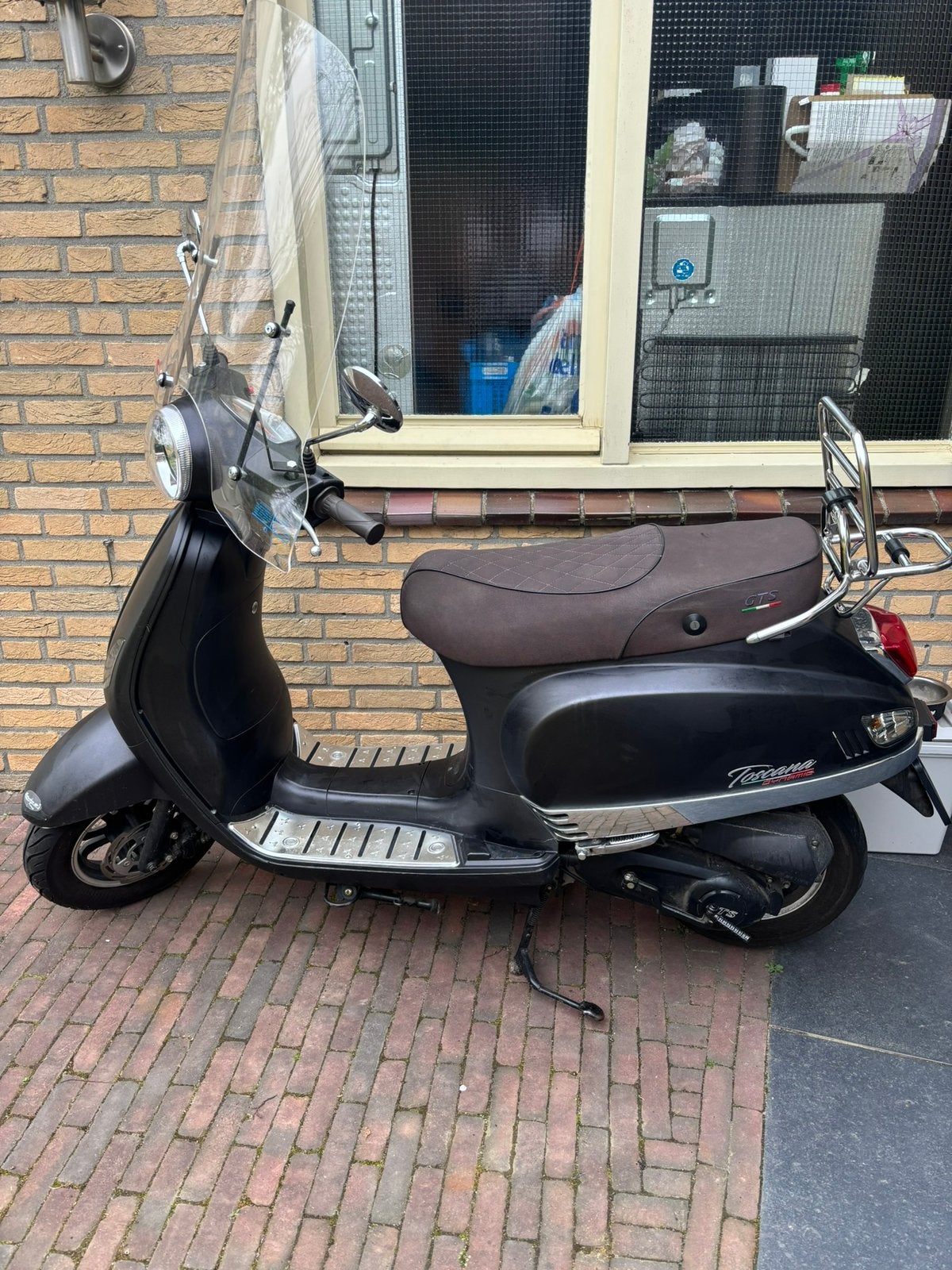 GTS Toscana Scooter - Mat Zwart met Windscherm, Ophalen, Zo goed als nieuw, Benzine, Overige merken