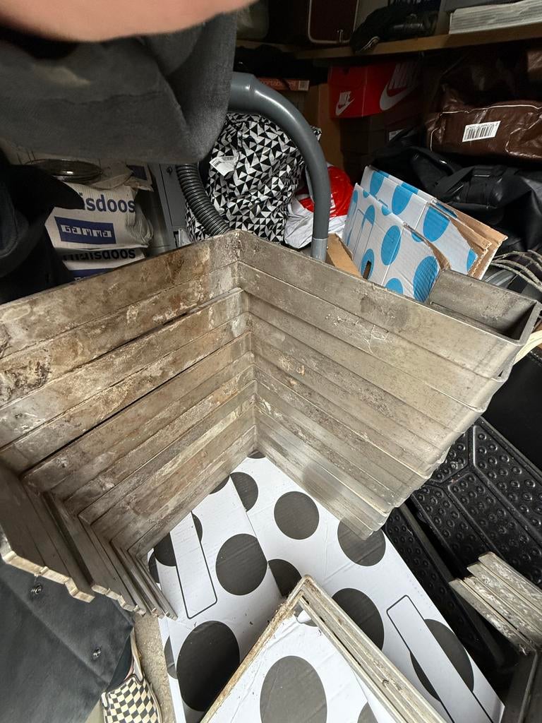 Haken/beugels voor bloembakken, Tuin en Terras, Bloembakken en Plantenbakken, Ophalen, Gebruikt, Minder dan 30 cm, Balkon