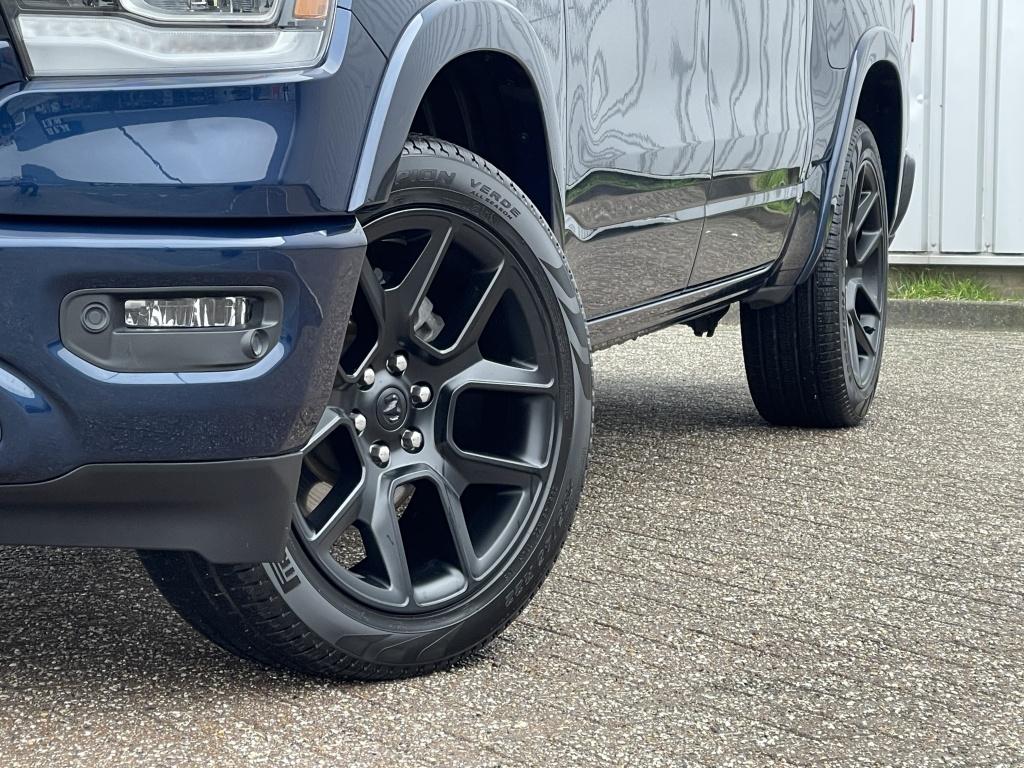 Dodge Ram 1500 pick up 4x4 Crew Cab Sport LPG (bj 2020), Auto's, Bestelauto's, Automaat, Gebruikt, Blauw, Dodge