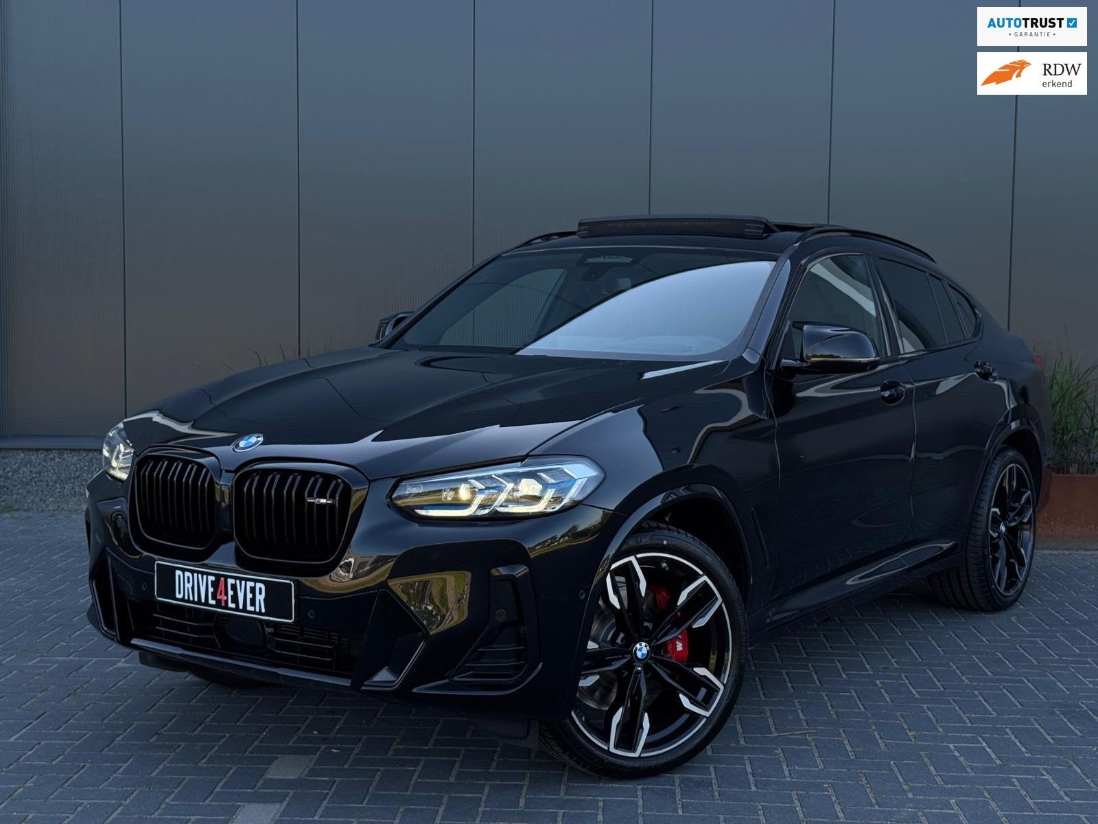 BMW X4 M40i FULL CARBON | PANO | KUIPSTOELEN | 360 CAMERA |, Auto's, BMW, Automaat, Dealer onderhouden, Zwart, Bedrijf