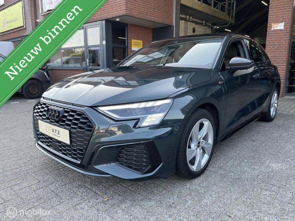 Audi A3 Sportback 40 TFSI e S-LINE*ACC*LED*PANO-DAK*HUD*B&O*, Gebruikt, Euro 6, 4 cilinders, 1535 kg