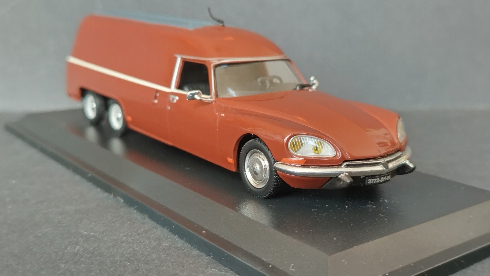 Citroen DS 23 Fourgon Bagagere 1:43 Universal Hobbies Pol, Overige merken, Auto, ., Nieuw