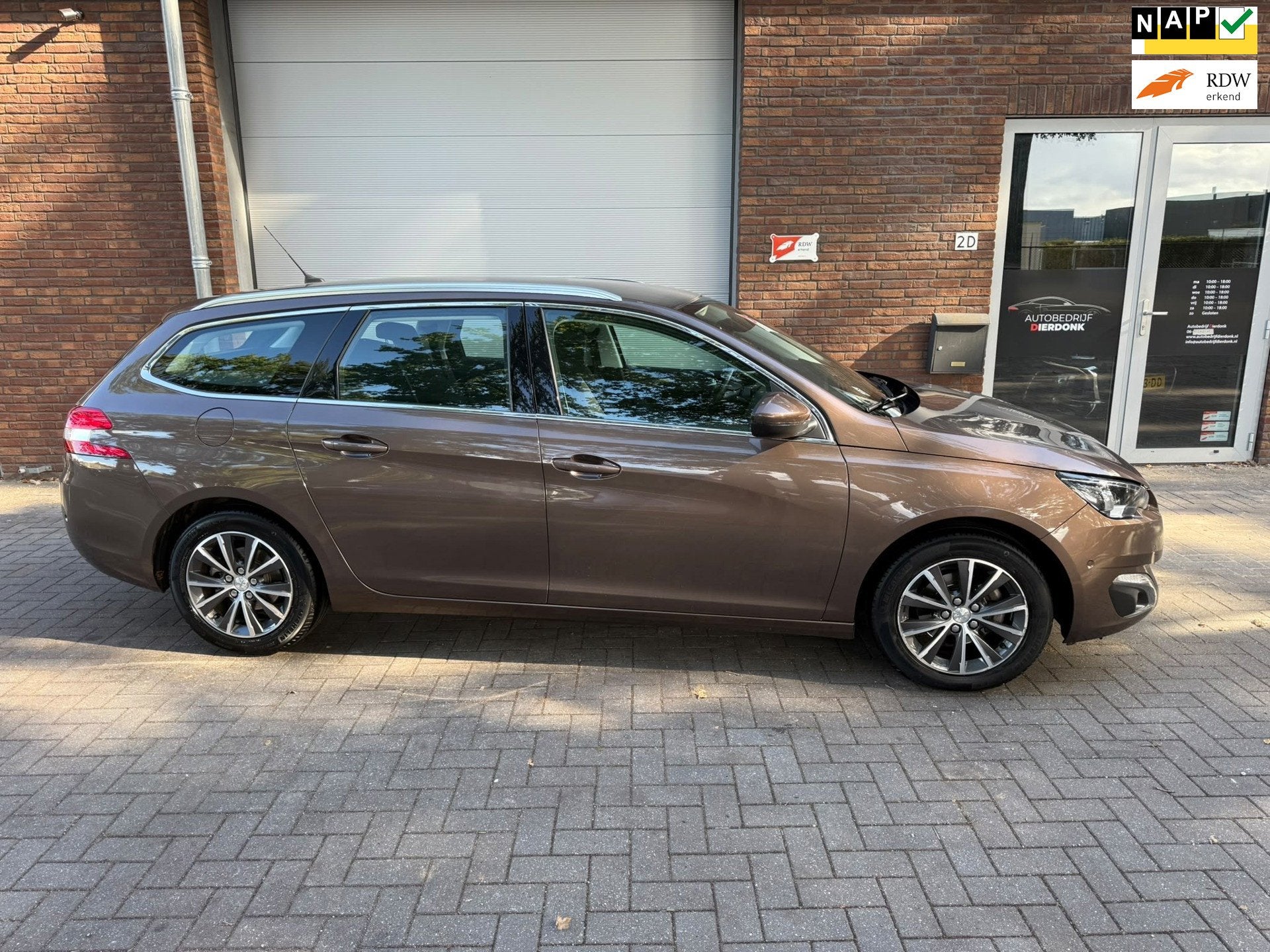 Peugeot 308 SW 1.2 e-THP Allure|AUTOMAAT|NIEUWE APK|NETTE AU, Gebruikt, 1199 cc, Bruin, 635 kg