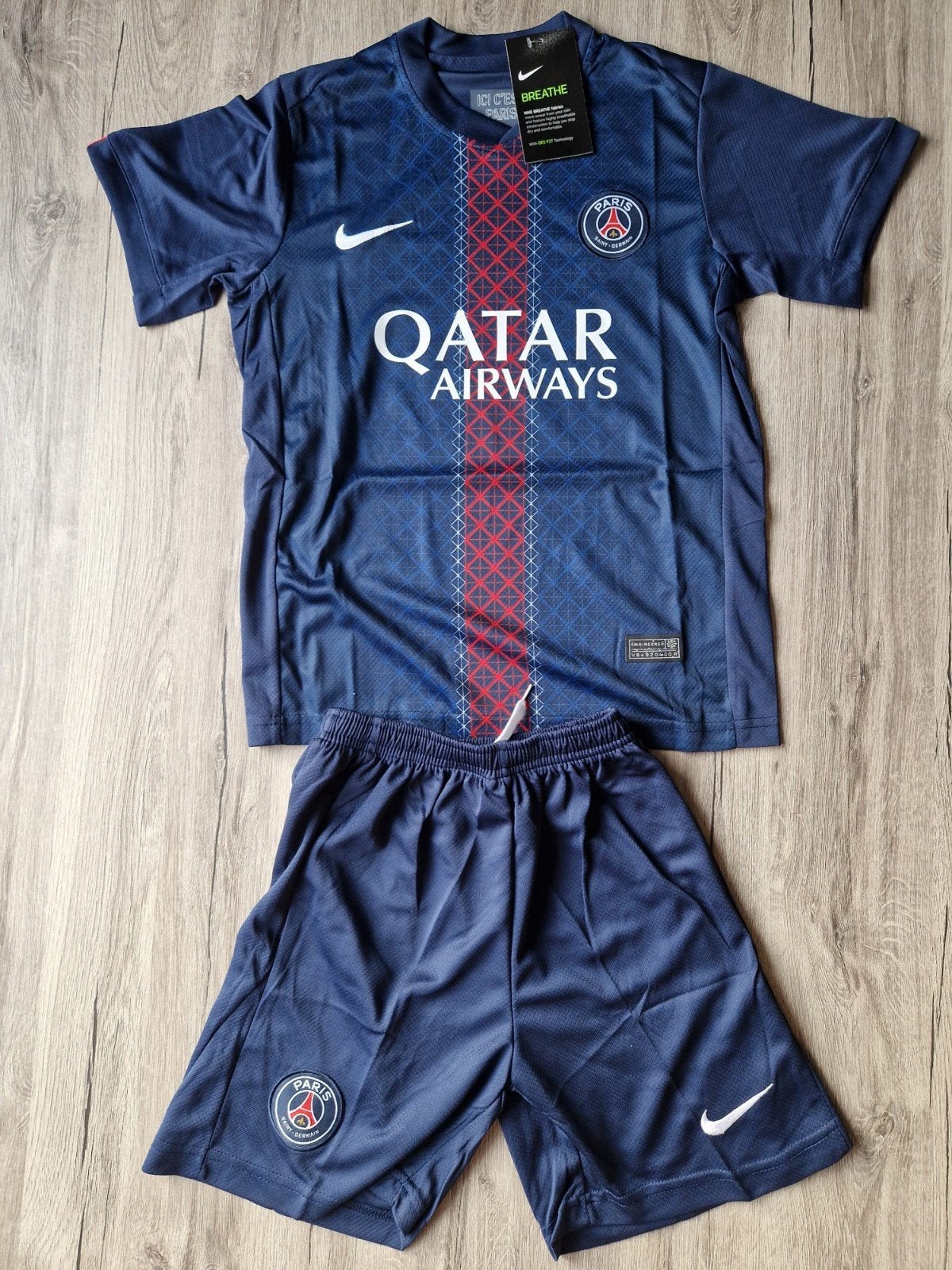PSG tenue maat L., Sport en Fitness, Maat L, Ophalen of Verzenden, Zo goed als nieuw, Set