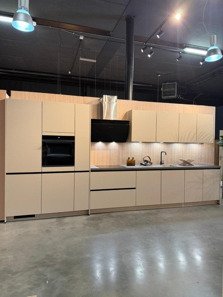Showroomkeuken uitverkoop!! – Compleet met app – Keuken Jord, Ophalen of Verzenden, Nieuw, Greeploos