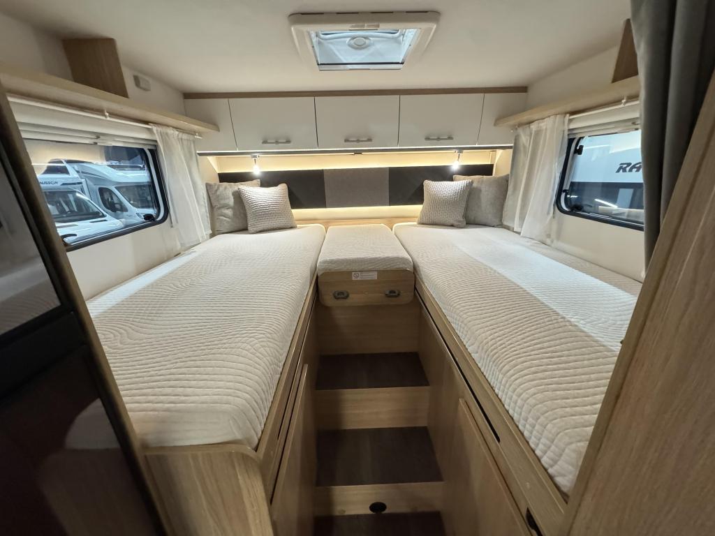 Sunlight T66 Enkele bedden Automaat Enkele bedden 2021, Caravans en Kamperen, Campers, Automaat, Afzuigkap, Standaard zit, Sunlight