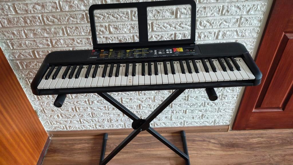 Yamaha Keyboard PSR-F52, Ophalen, 61 toetsen, Yamaha