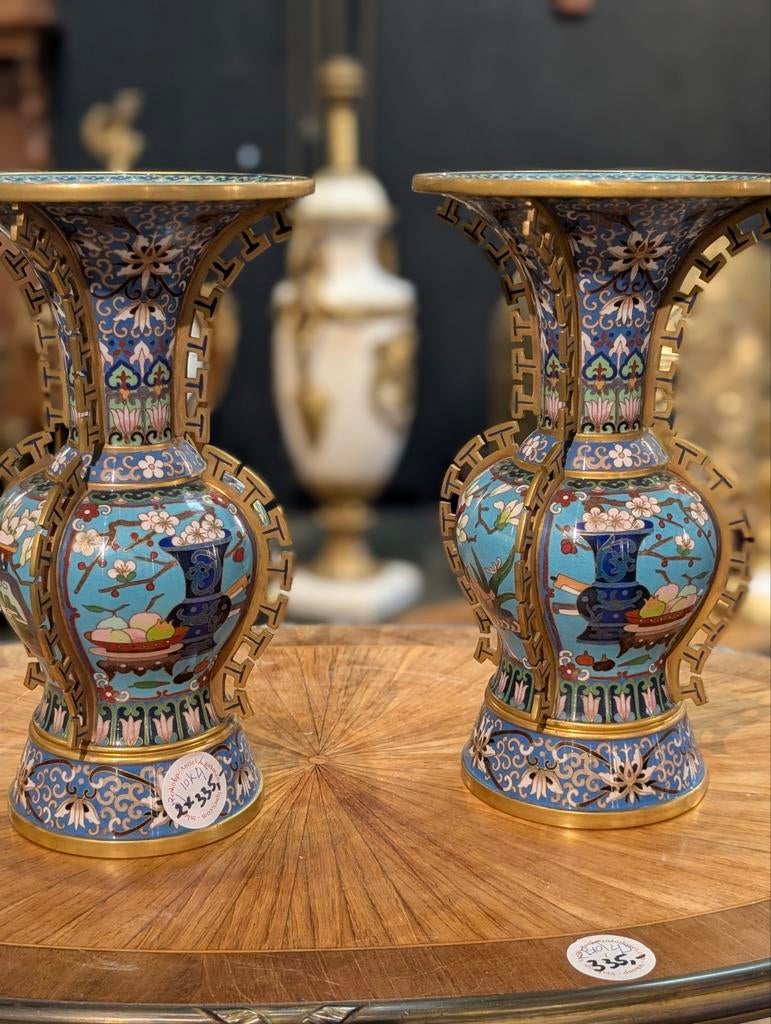 2 antieke cloisonne vazen. €335.  26 cm hoog., Antiek en Kunst, Antiek | Vazen, Ophalen