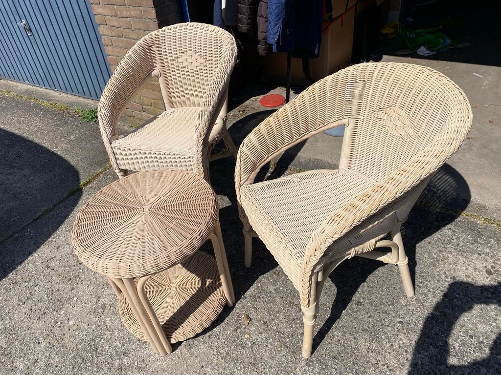 Rotan set: 2 stoelen en een tafel, Tuin en Terras, Tuinsets en Loungesets, 2 zitplaatsen, Gebruikt, Rotan, Ophalen of Verzenden