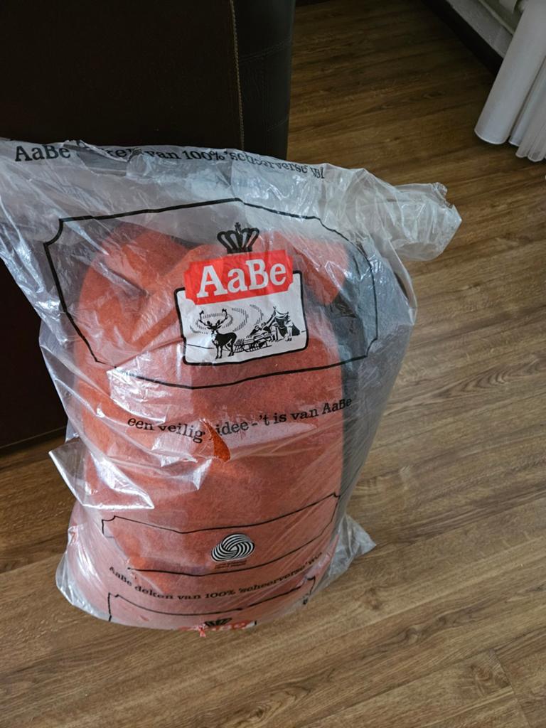 Aabee dekens, Ophalen, Wit