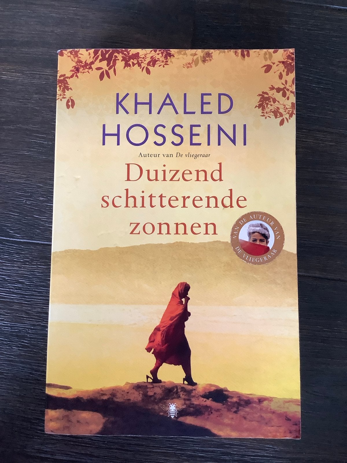 DUIZEND SCHITTERENDE ZONNEN - KHALED HOSSEINI, Ophalen of Verzenden, Zo goed als nieuw, Nederland