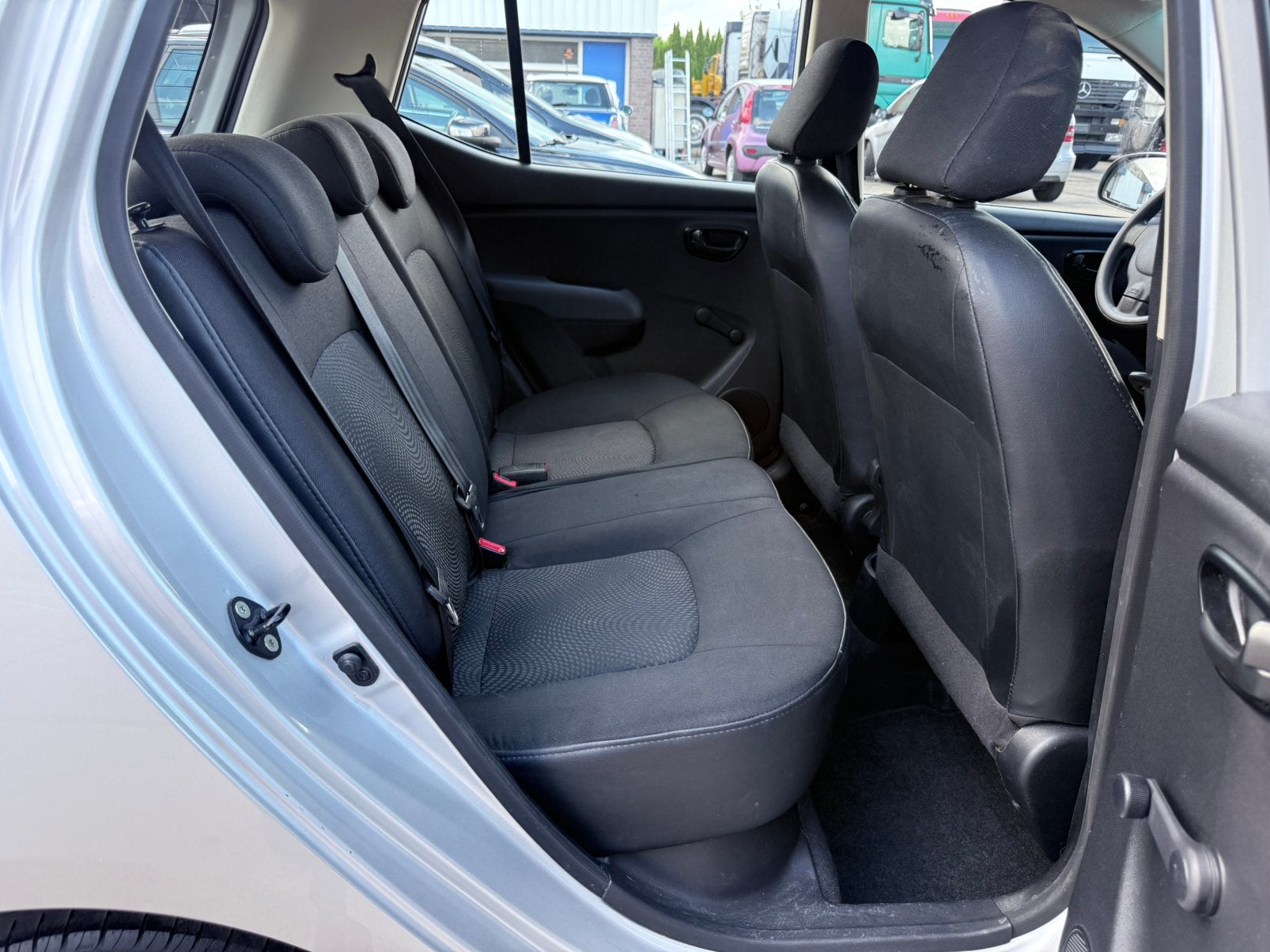 Foto 20 van Hyundai i10 1.0 || 84.996 KM NAP | Airco | 5-Deurs |APK 2027