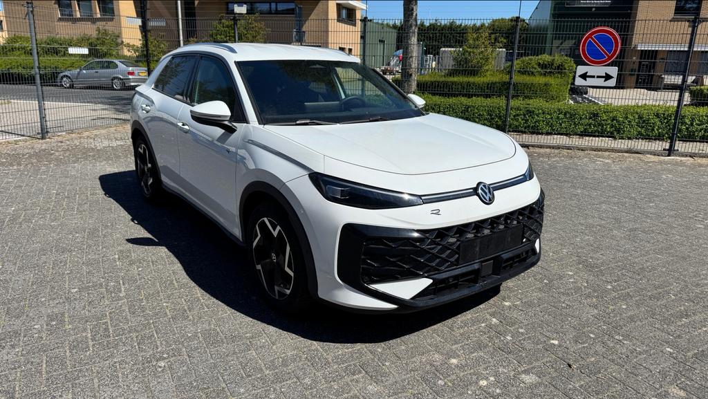 Volkswagen T-Roc R-Line 2026 model. 1.5 eTSI Automaat, Auto diversen, Schadeauto's, Volkswagen, Wit, 1500 cc, SUV of Terreinwagen