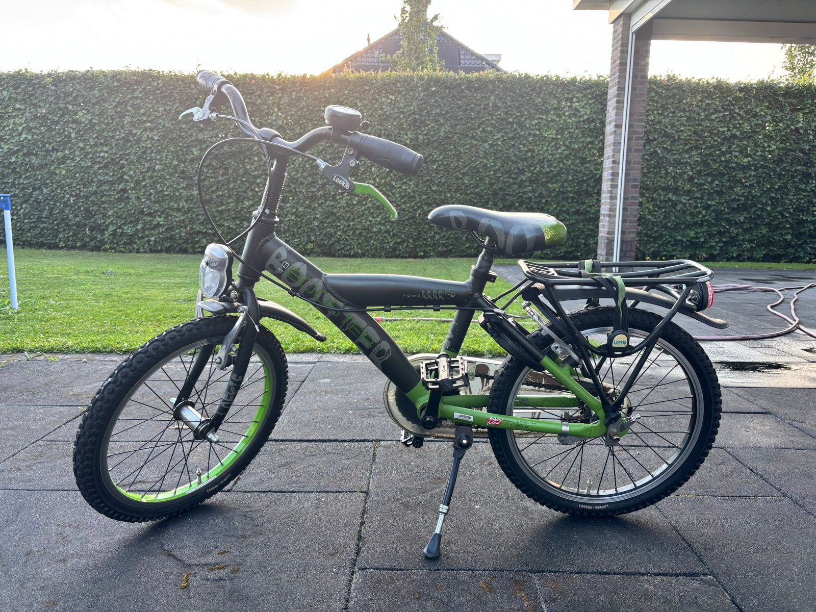 Loeki Booster kinderfiets 18 inch - Zo goed als nieuw, Ophalen of Verzenden, Gebruikt, Velgrem, 16 tot 20 inch