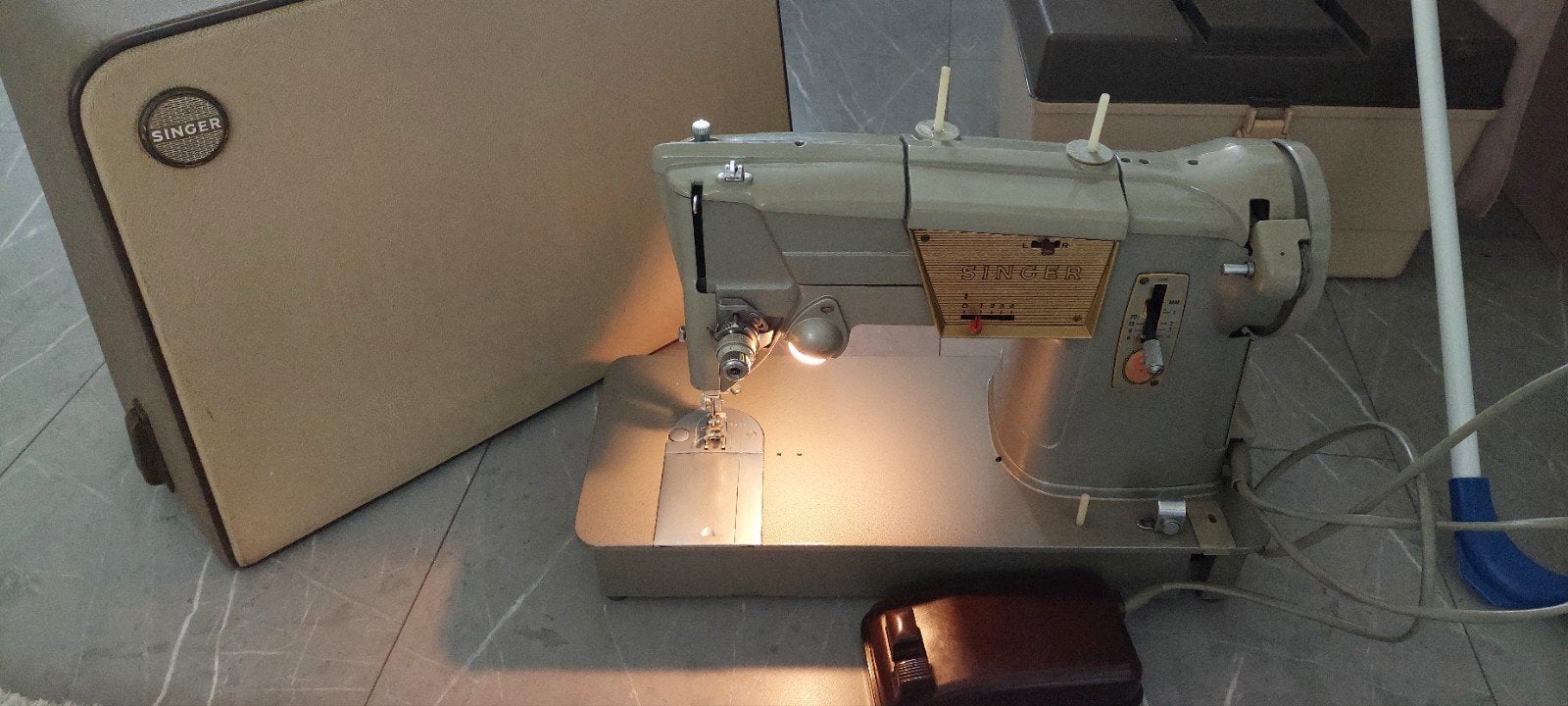 Vintage Singer Naaimachine met Koffer en Pedaal, Ophalen of Verzenden