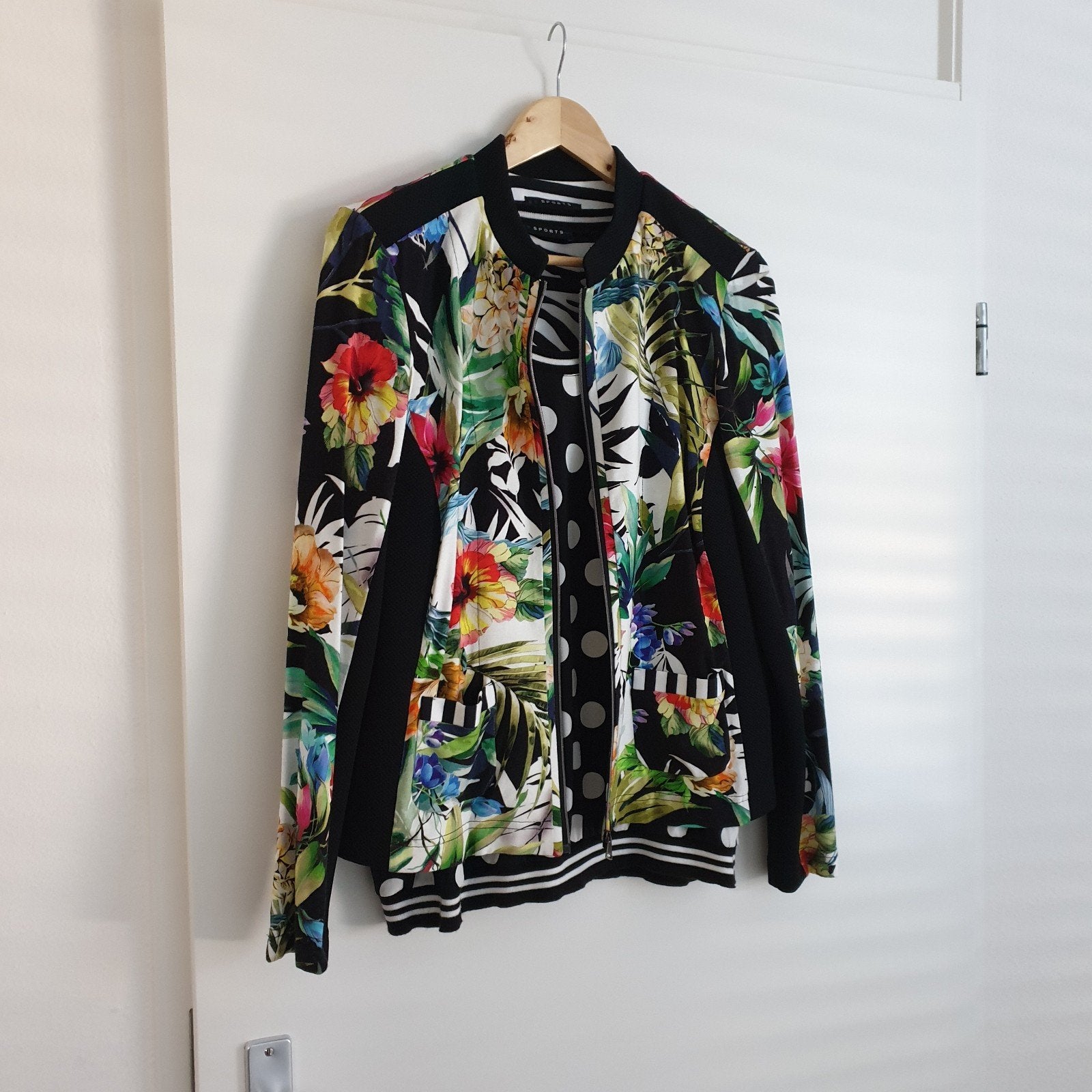 Damesjasje. Maat 44 en tops/ blouse. Maat 46., Kleding | Dames, RS Sports, Zwart, Maat 42/44 (L), Ophalen of Verzenden