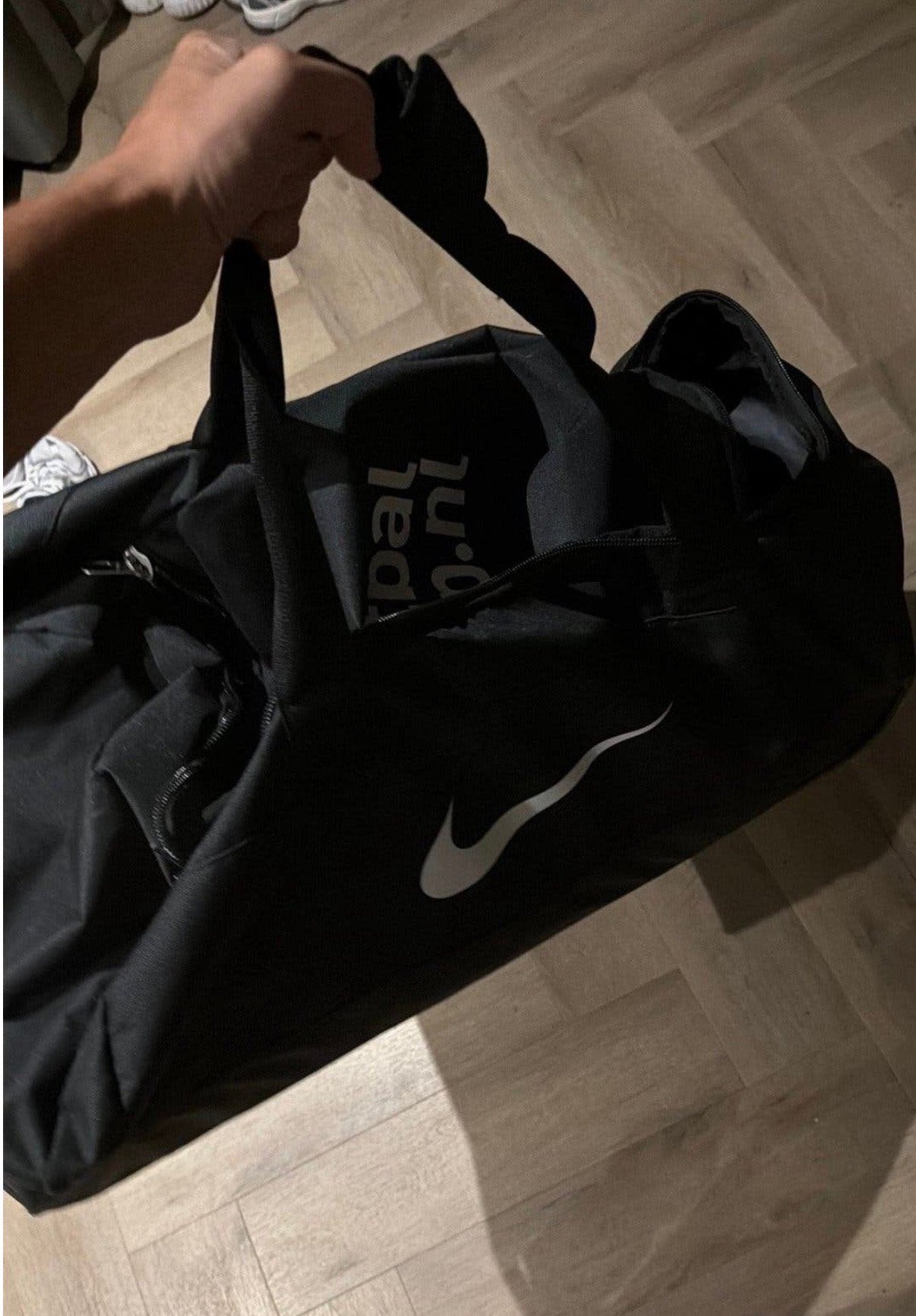 Nike TeamBag Trolley XL + 9 NIEUWE Nike shorts GRATIS, Verzenden, Zo goed als nieuw