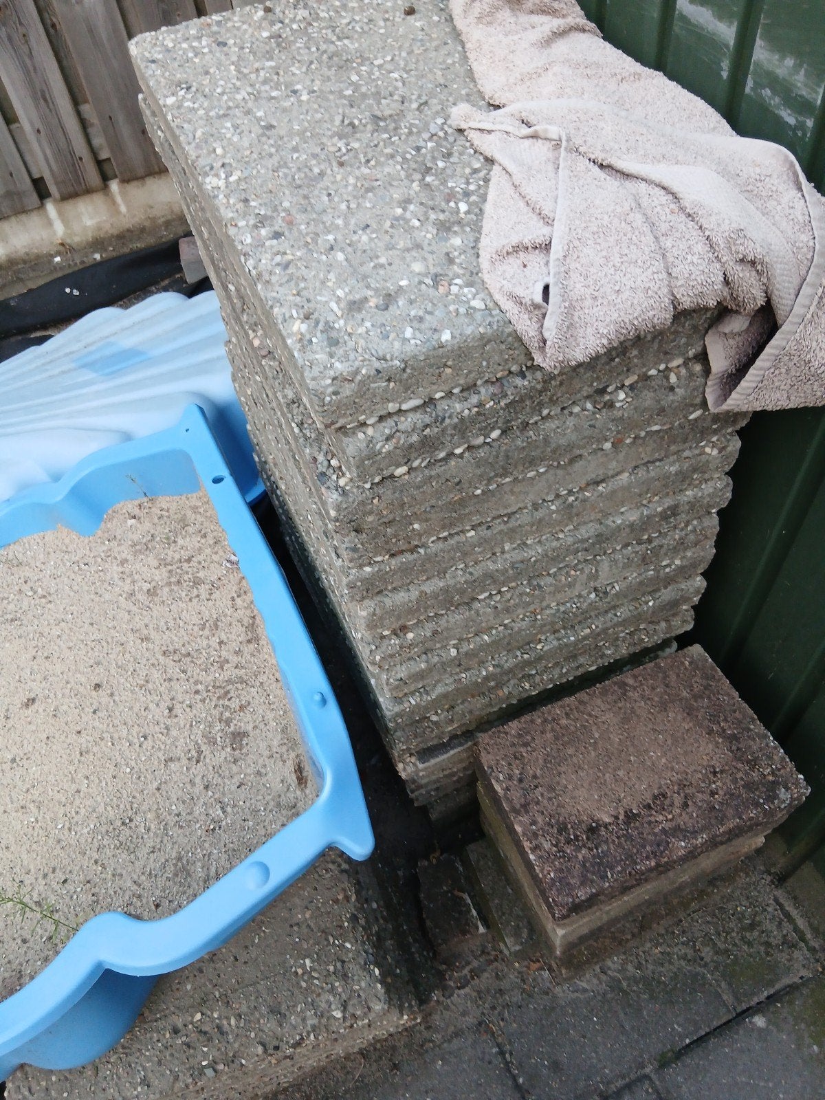 gratis af te halen grindtegels, Tuin en Terras, Tegels en Klinkers, Ophalen, Gebruikt, Beton, Terrastegels