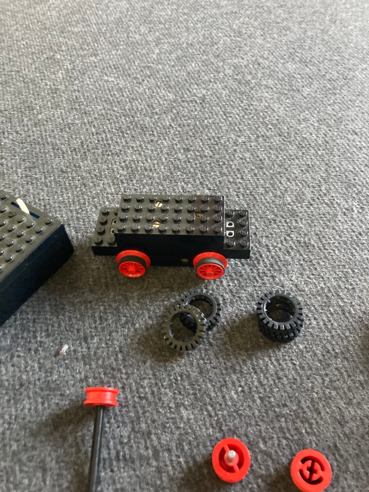 Te koop lego motor en batterijen bak, Ophalen of Verzenden, Zo goed als nieuw
