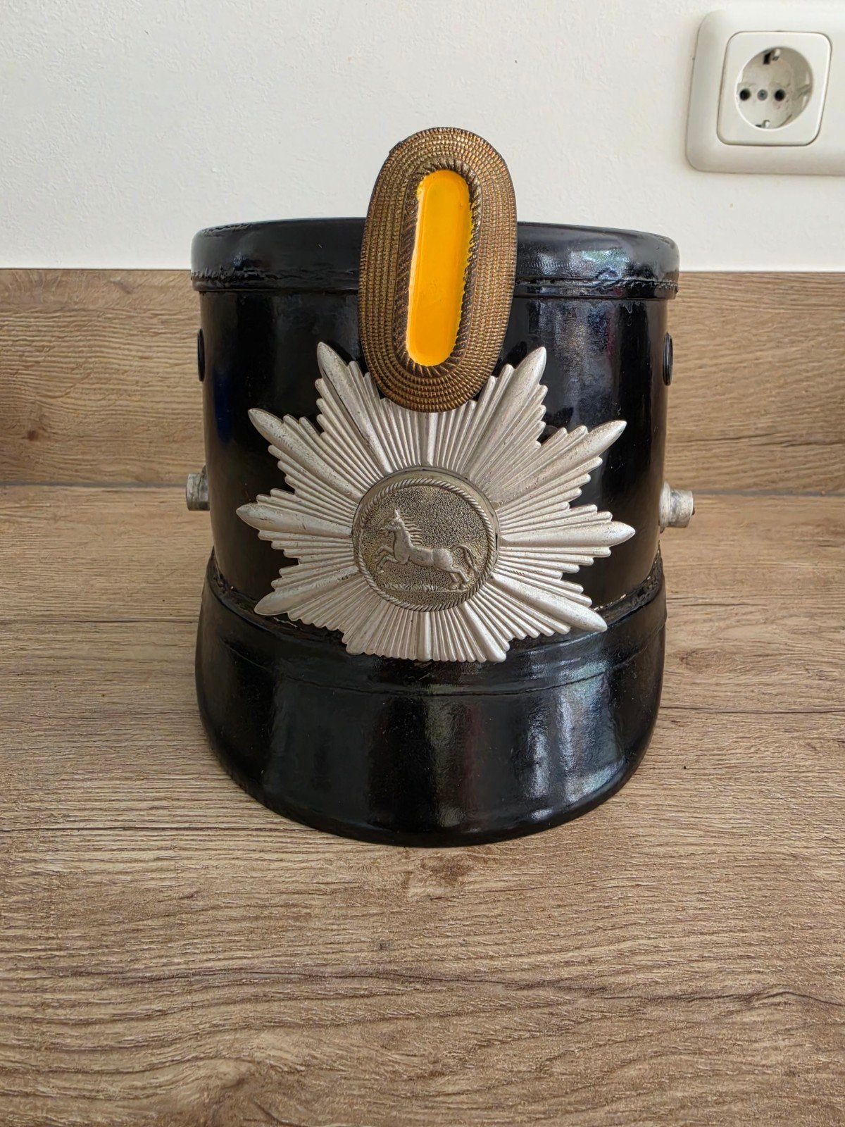 Prachtige Duitse Politie Shako Tschako - Zeer Goede Staat, Ophalen of Verzenden, Overige soorten, Duitsland, Helm of Baret