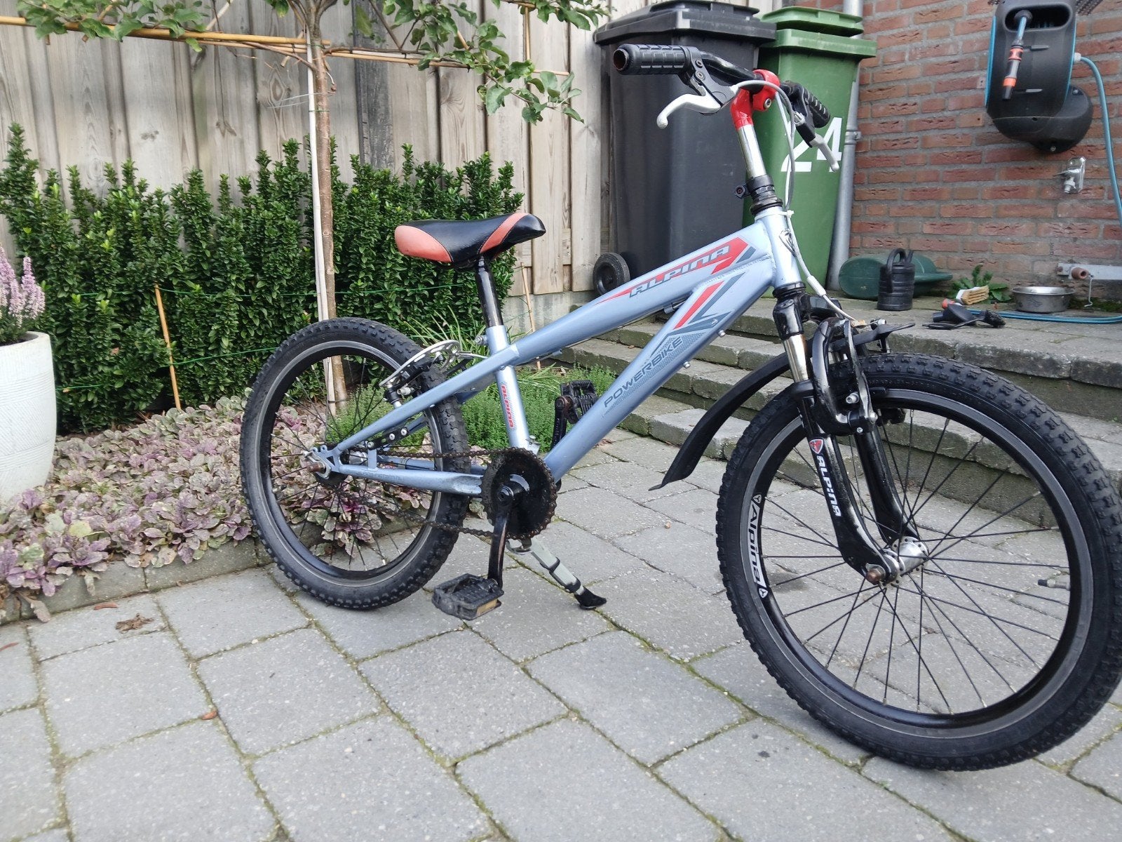 Alpina Powerbike kinderfiets, Ophalen, 20 inch of meer, Gebruikt, Velgrem