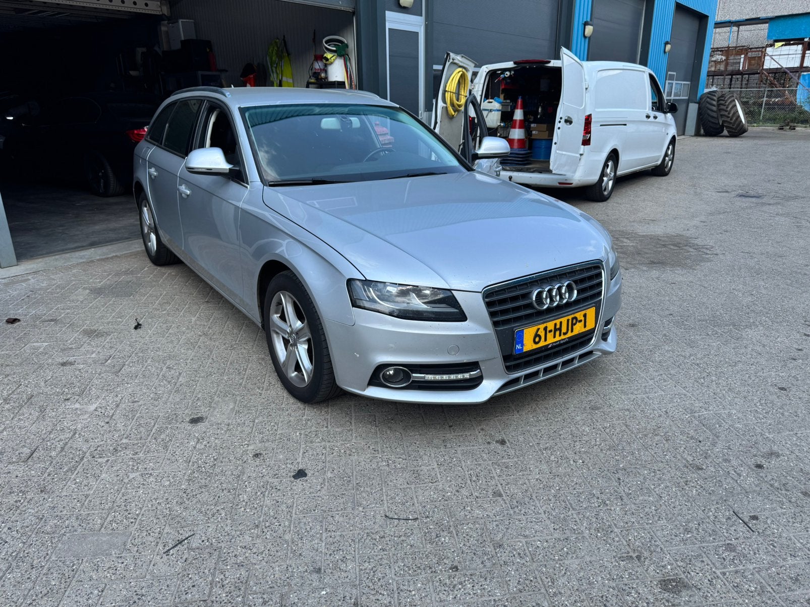 Audi A4 2.0 Tfsi 132KW Avant 2009 Grijs, Auto's, Audi, Voorwielaandrijving, 4 cilinders, 1984 cc, 179 pk