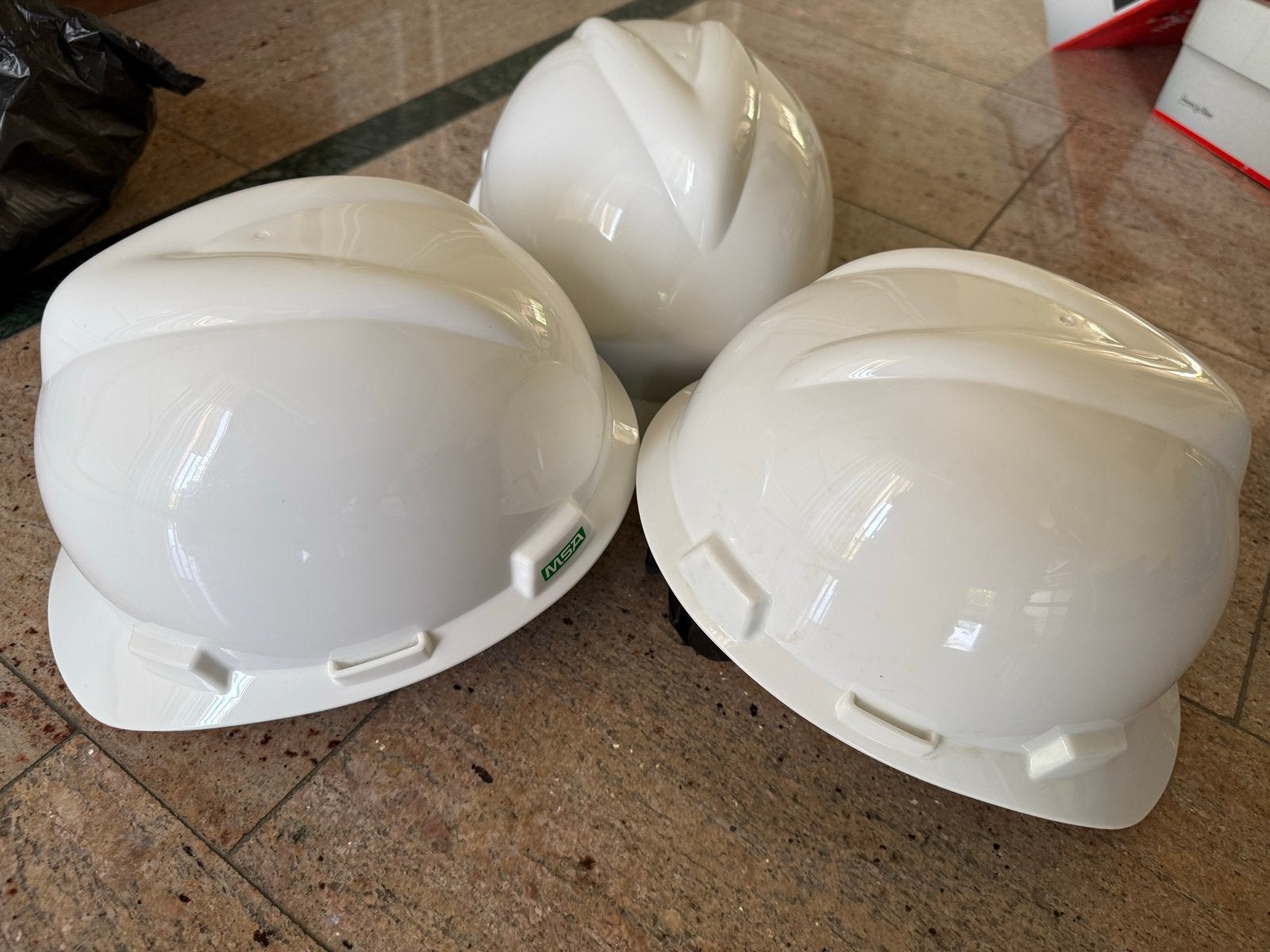 3x Nieuwe Witte Veiligheidshelmen MSA, Ophalen, Nieuw