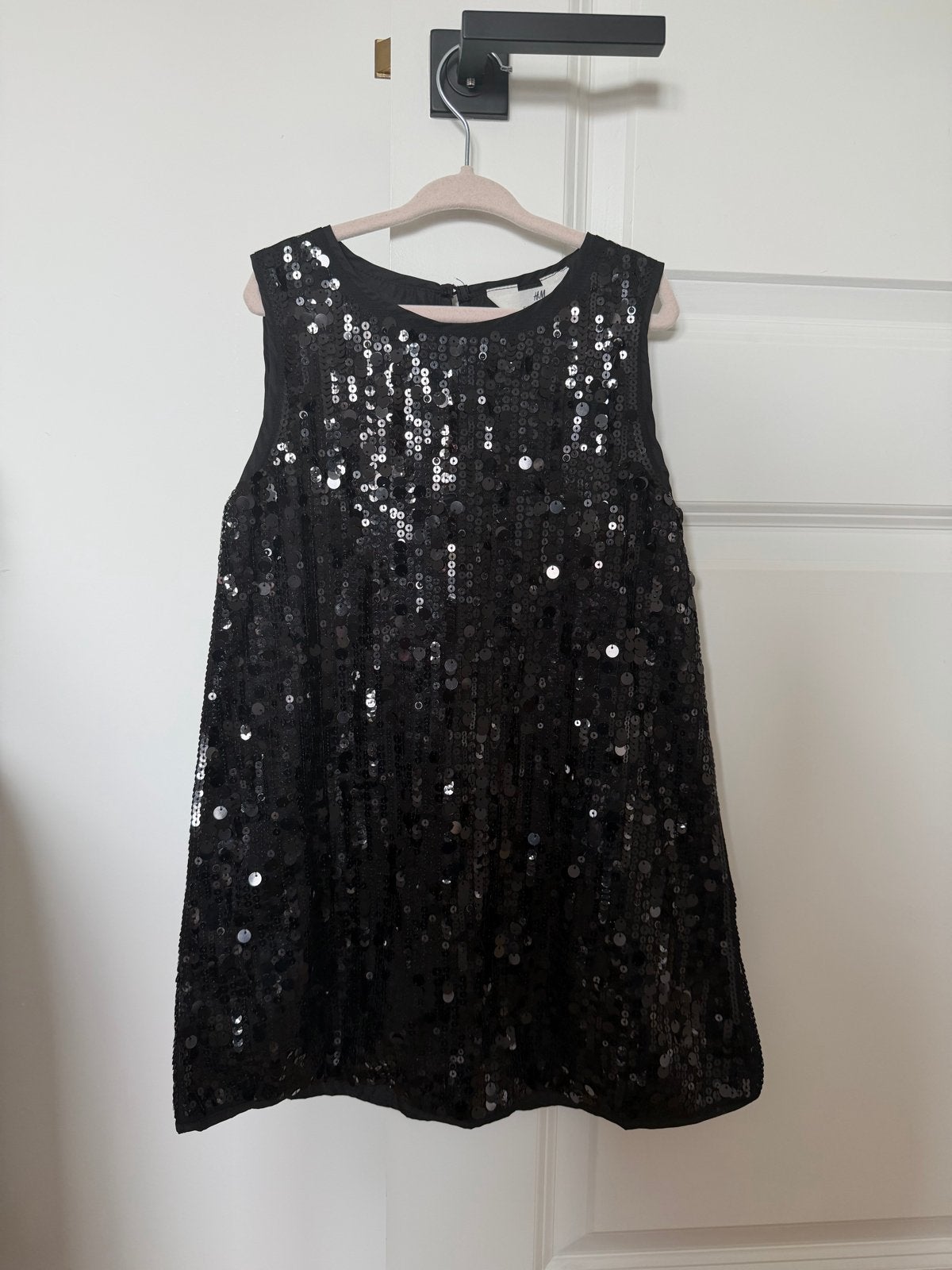 H&M Zwarte pailletten jurk/tuniek - Maat 116 (5-6 jaar), Ophalen of Verzenden, Zo goed als nieuw, Meisje, Jurk of Rok