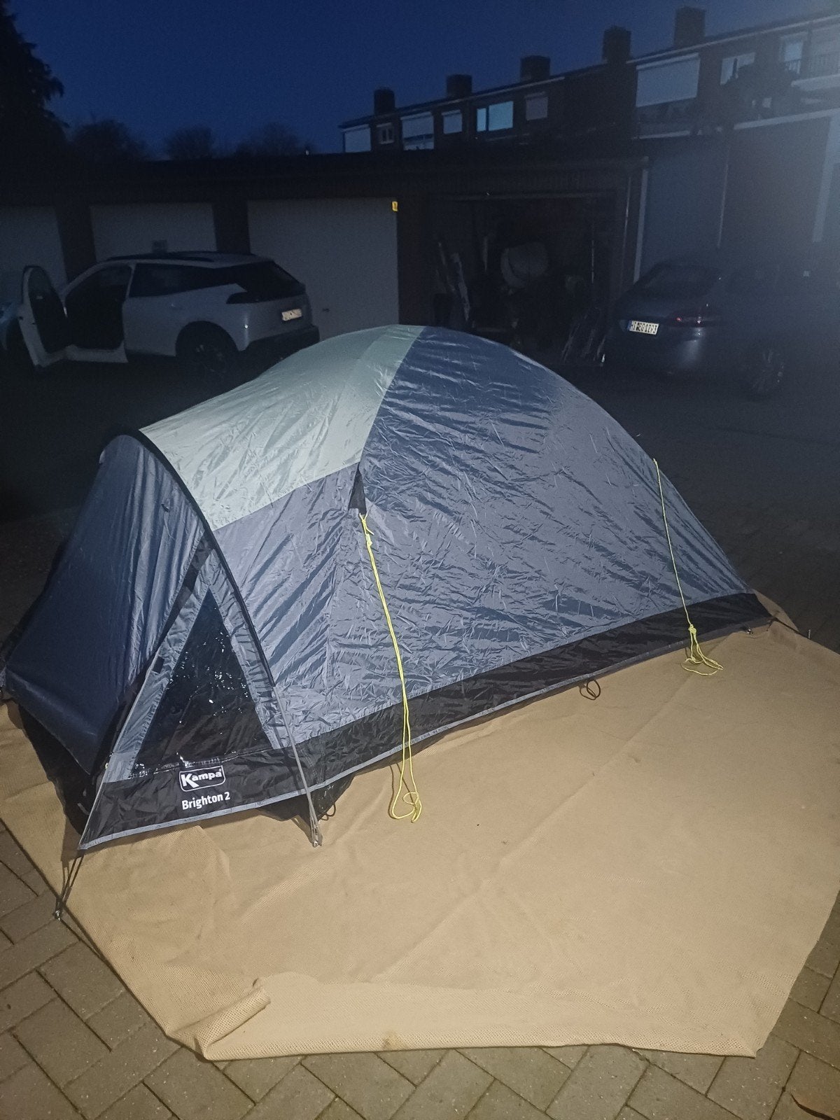Kampa Brighton 2 Tent, Ophalen of Verzenden, Zo goed als nieuw, Tot en met 2
