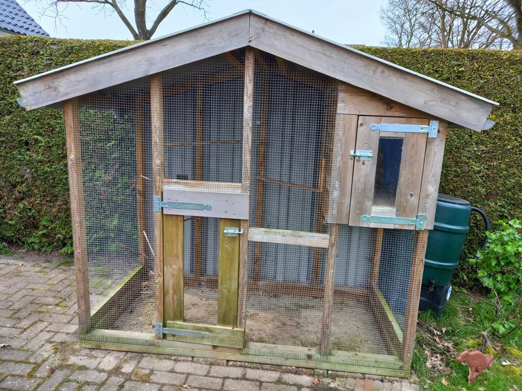 Volière/ vogelhok voor (valk)parkieten, Ophalen of Verzenden, Zo goed als nieuw, Hout, Volière