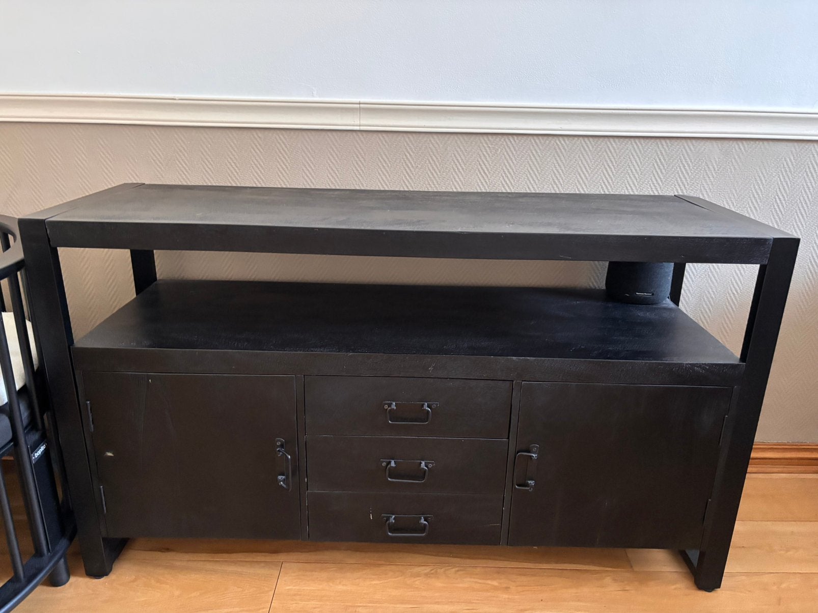 Zwarte mangohouten dressoir, Ophalen, 100 tot 150 cm, Zo goed als nieuw, Minder dan 100 cm