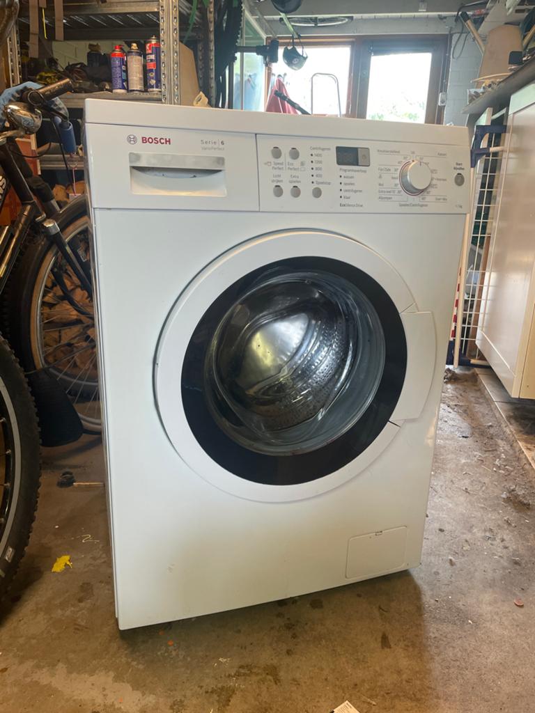 Wasmachine Bosch Eco Silence, Witgoed en Apparatuur, Wasmachines, Ophalen, Zo goed als nieuw, Voorlader, 85 tot 90 cm