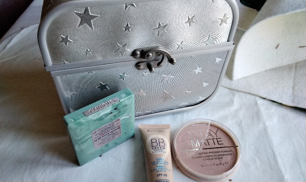 Koffer inc.spiegel Make-up set Rimmel BB + Powder Clinique, Sieraden, Tassen en Uiterlijk, Uiterlijk | Cosmetica en Make-up, Ophalen