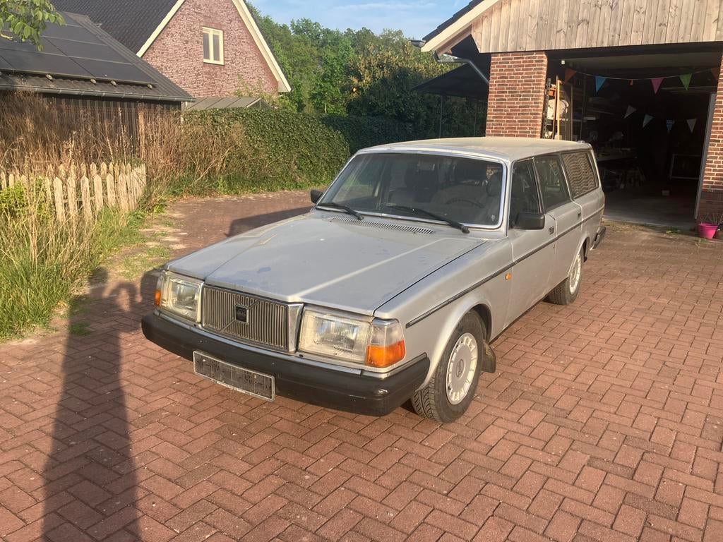 Volvo 240 245 diesel, Stationwagon, Grijs, Zilver of Grijs, 6 cilinders