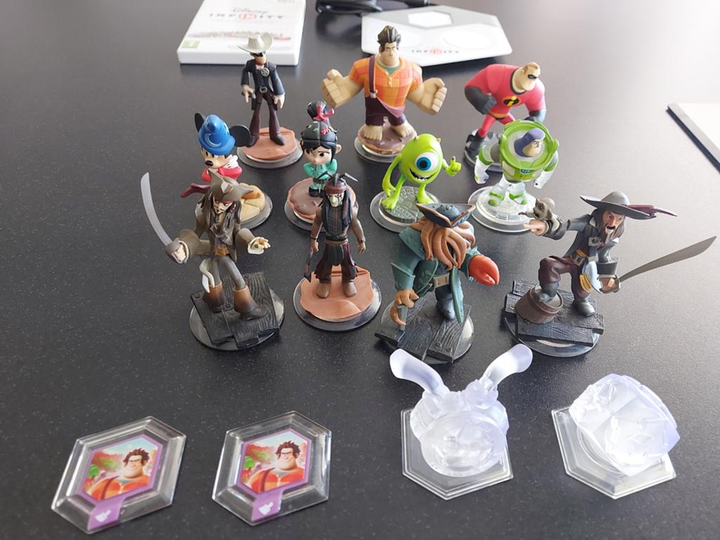 Disney Infinity pakket met diverse figuurtjes voor de Wii, Ophalen of Verzenden