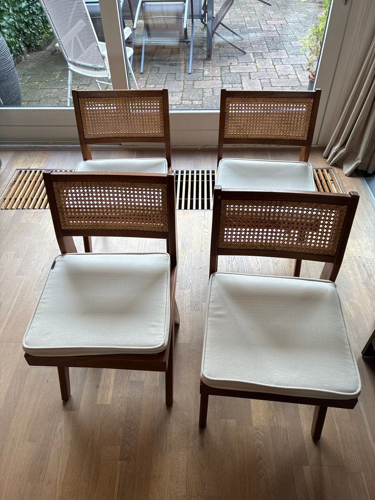 Set van 4 Lecorb eetkamerstoelen met rotan en kussens, Huis en Inrichting, Stoelen, Ophalen, Gebruikt, Bruin, Vier