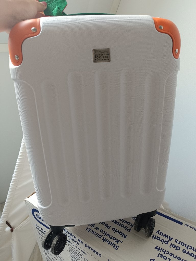 Postcodeloterij koffer (nieuw!), Wieltjes, 50 tot 60 cm, Hard kunststof, Nieuw