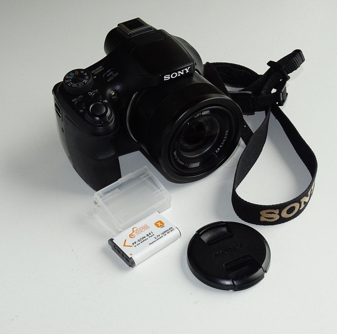 Sony HX400V Bridgecamera met extra accu en lader, Accu, Ophalen of Verzenden, Zo goed als nieuw, Sony