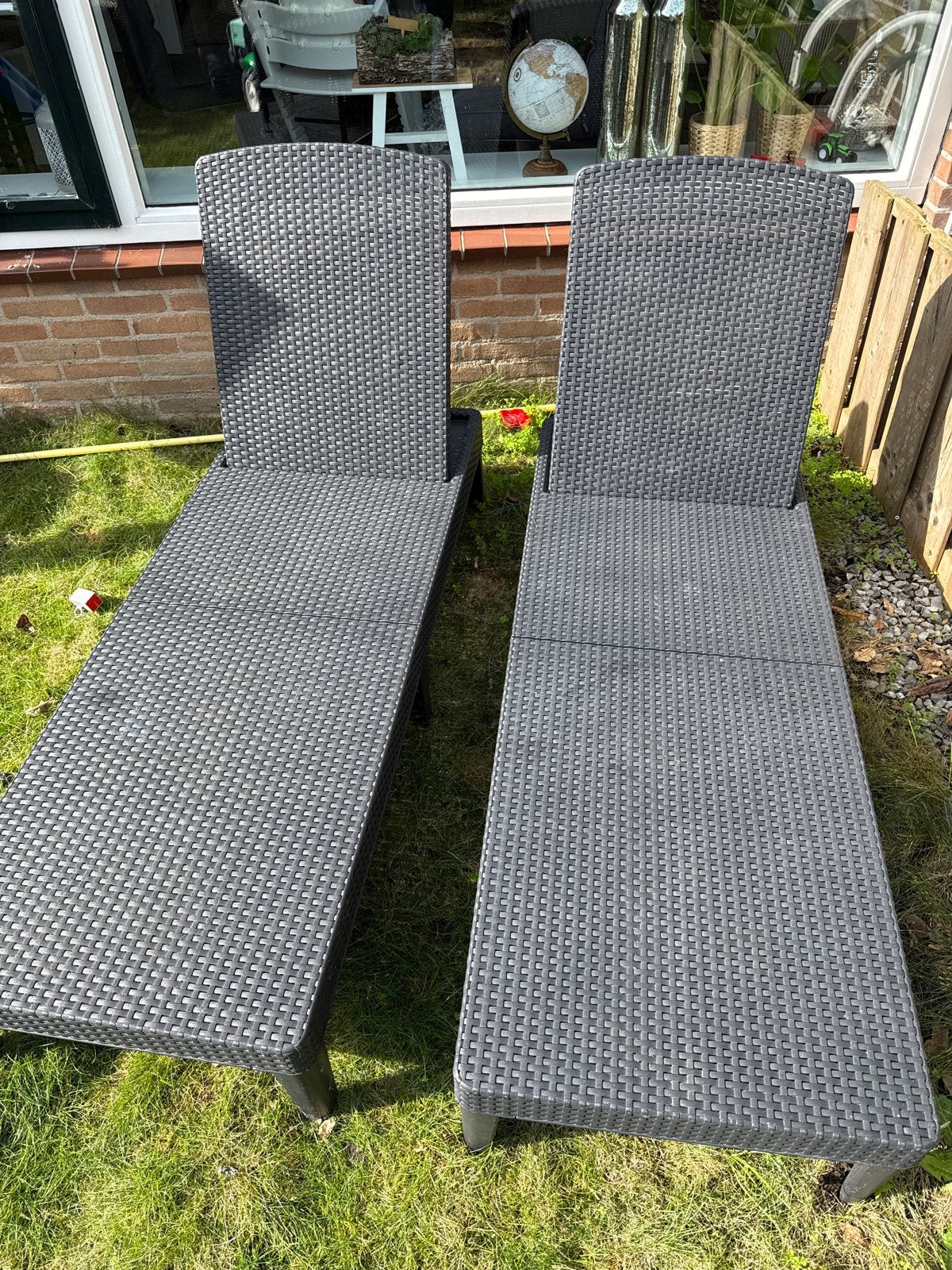 2x Kunststof Ligbedden - Verstelbaar en Comfortabel, Tuin en Terras, Ophalen, Gebruikt, Kunststof, Verstelbaar