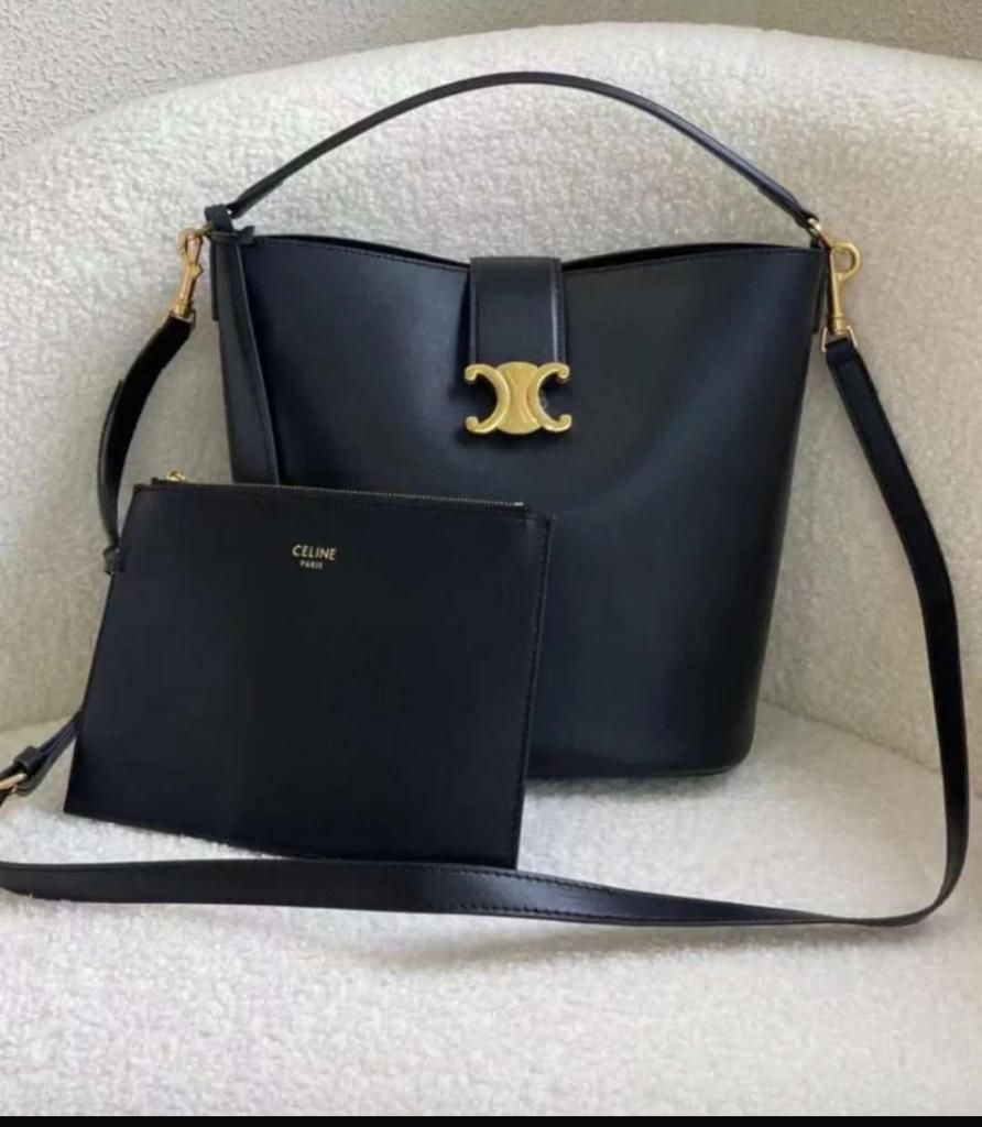 Celine Bucket Tas met Gouden Triomphe Sluiting, Ophalen of Verzenden, Nieuw, Zwart, Handtas