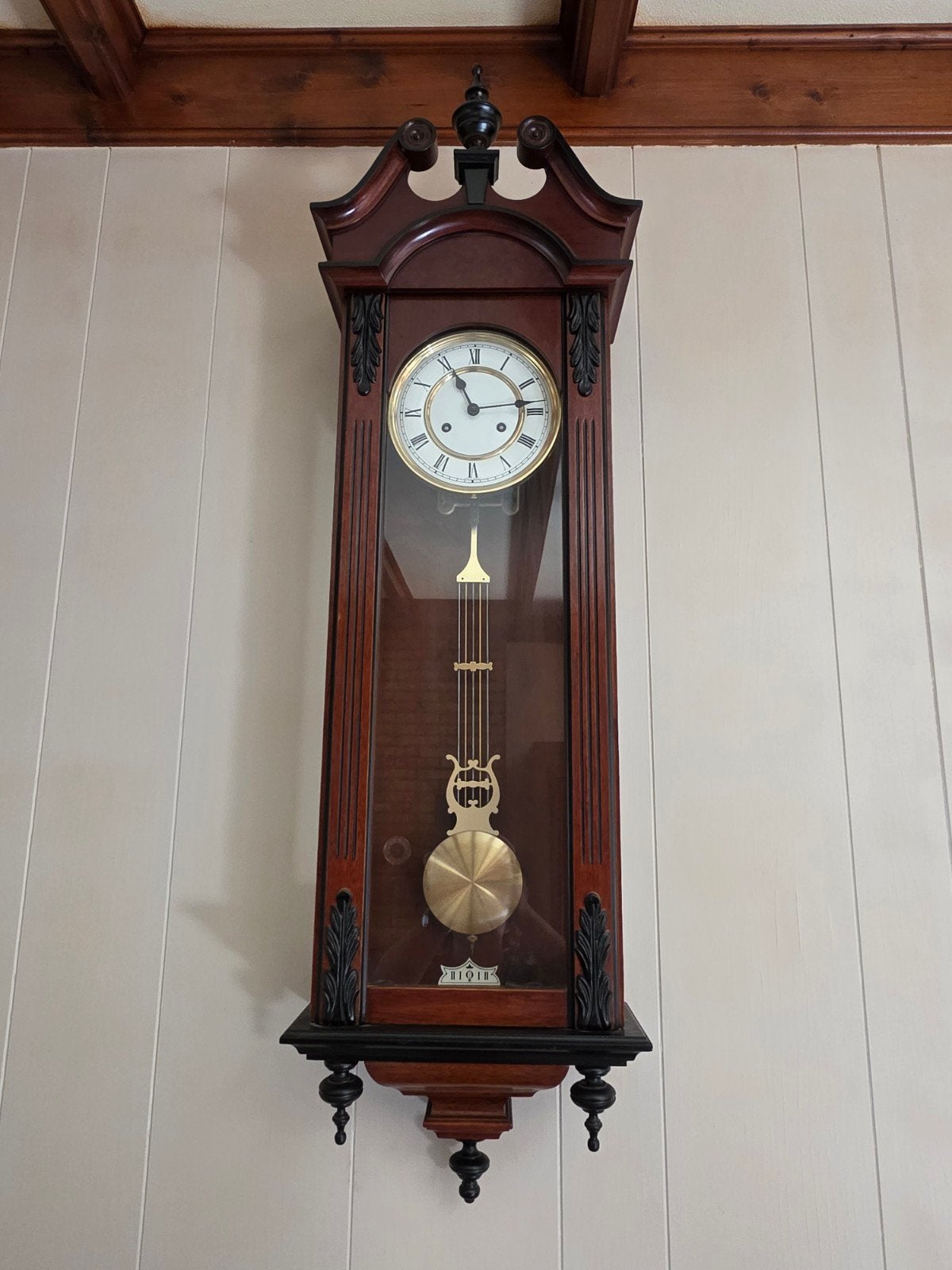 regulateur wandklok (ook wel een Weense regulator-stijl, Ophalen